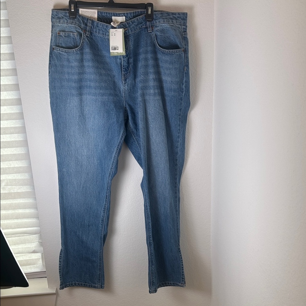 NWT H&M 90s Classic straight Blue Denim Jeans plus size 20 with slit at hem